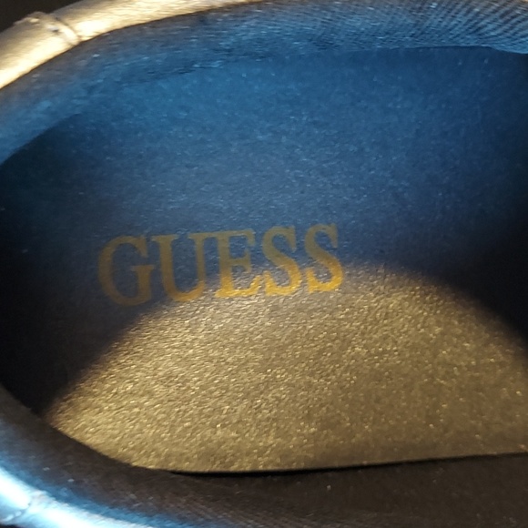 New in box Guess Barette size 11.5 gun metal sneakers 👟 - Picture 2 of 5